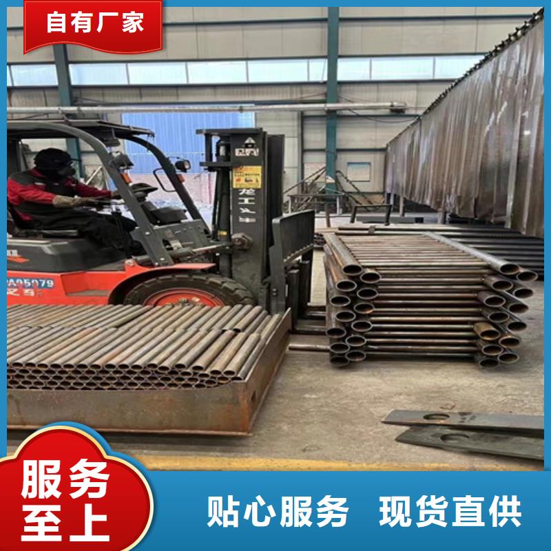 防撞不锈钢复合管护栏使用寿命长