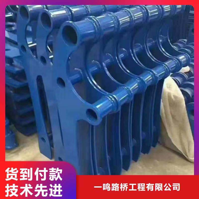 木纹钢护栏工艺精良