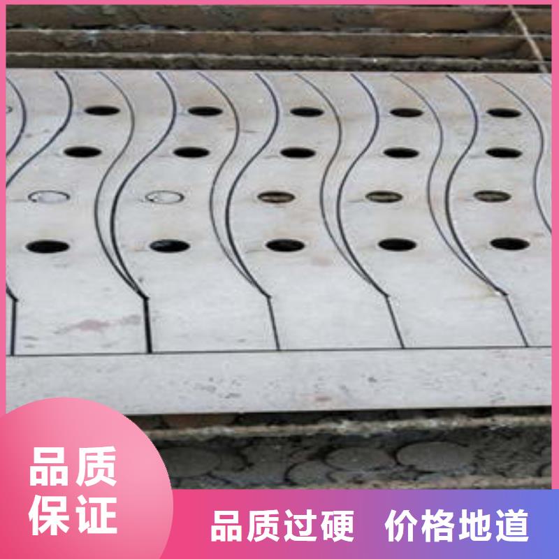 道路隔离栏杆304不锈钢复合管护栏价格产地直供
